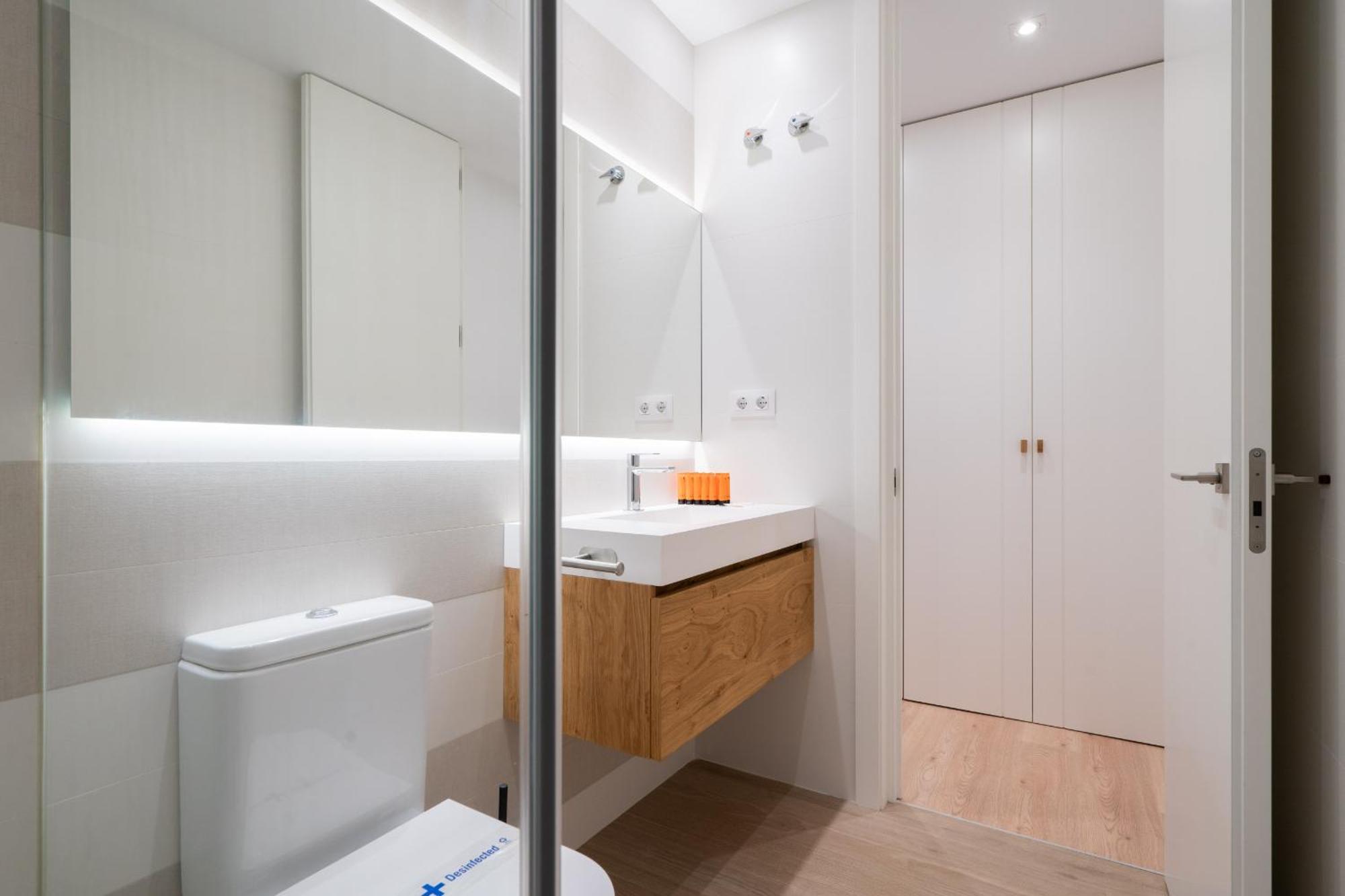Apartamento Reformado Para 6 Personas En Plena Gran Via Alquiler Temporal Madryt Zewnętrze zdjęcie