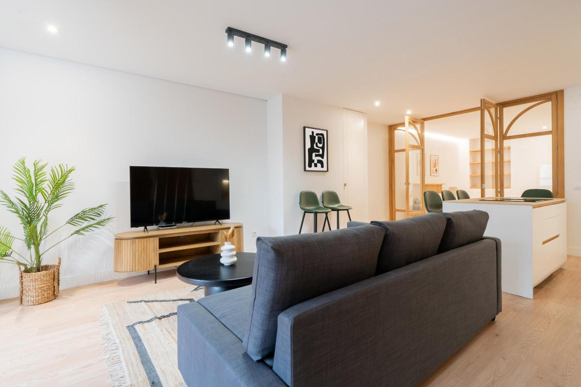 Apartamento Reformado Para 6 Personas En Plena Gran Via Alquiler Temporal Madryt Zewnętrze zdjęcie